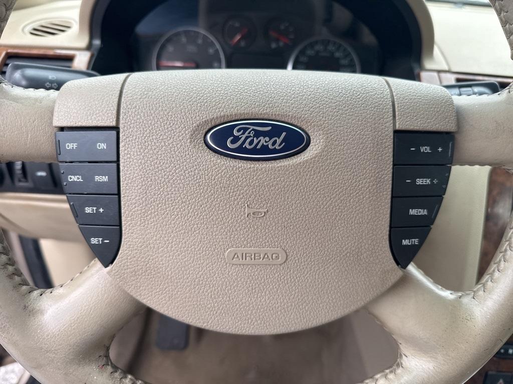 2007 Ford Five Hundred SEL photo
