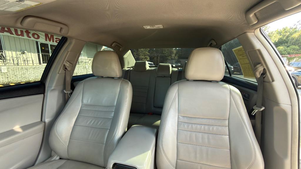 2016 Toyota Camry - $14,995