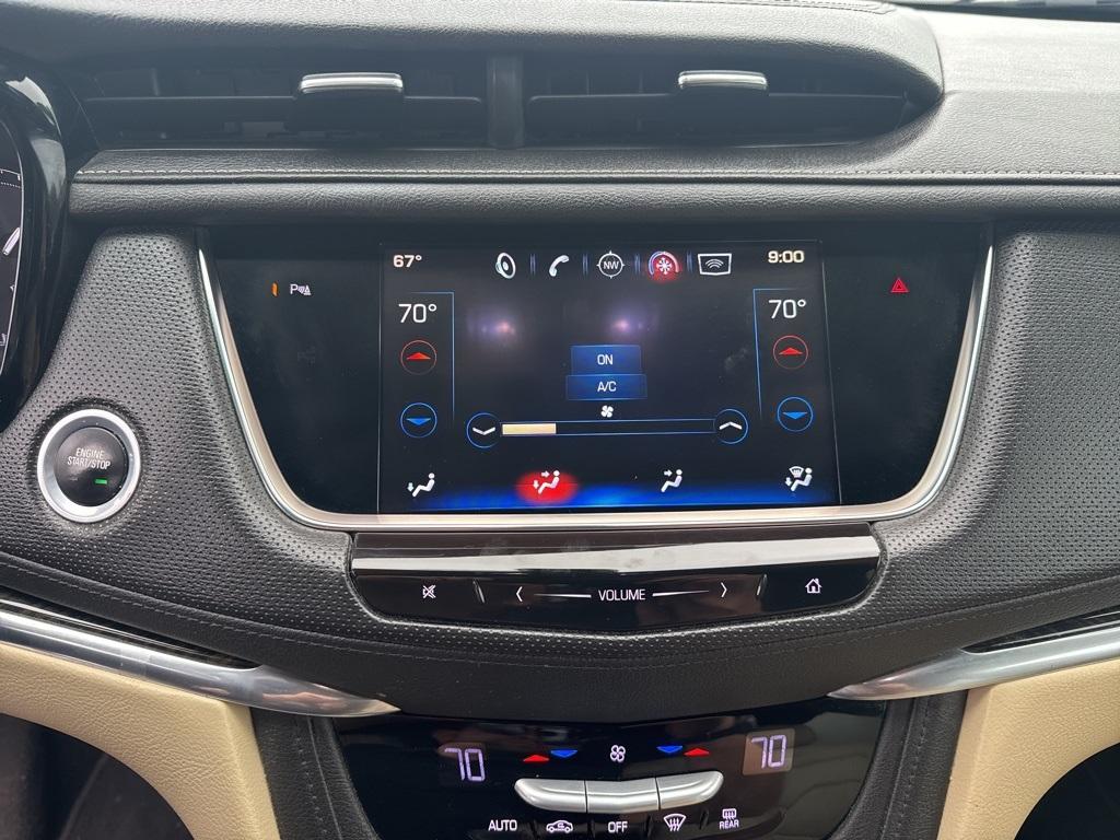 2017 Cadillac XT5 photo