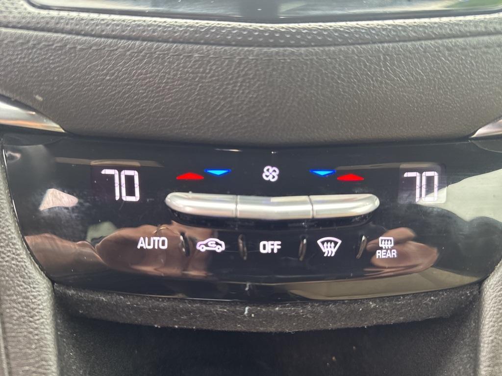 2017 Cadillac XT5 photo