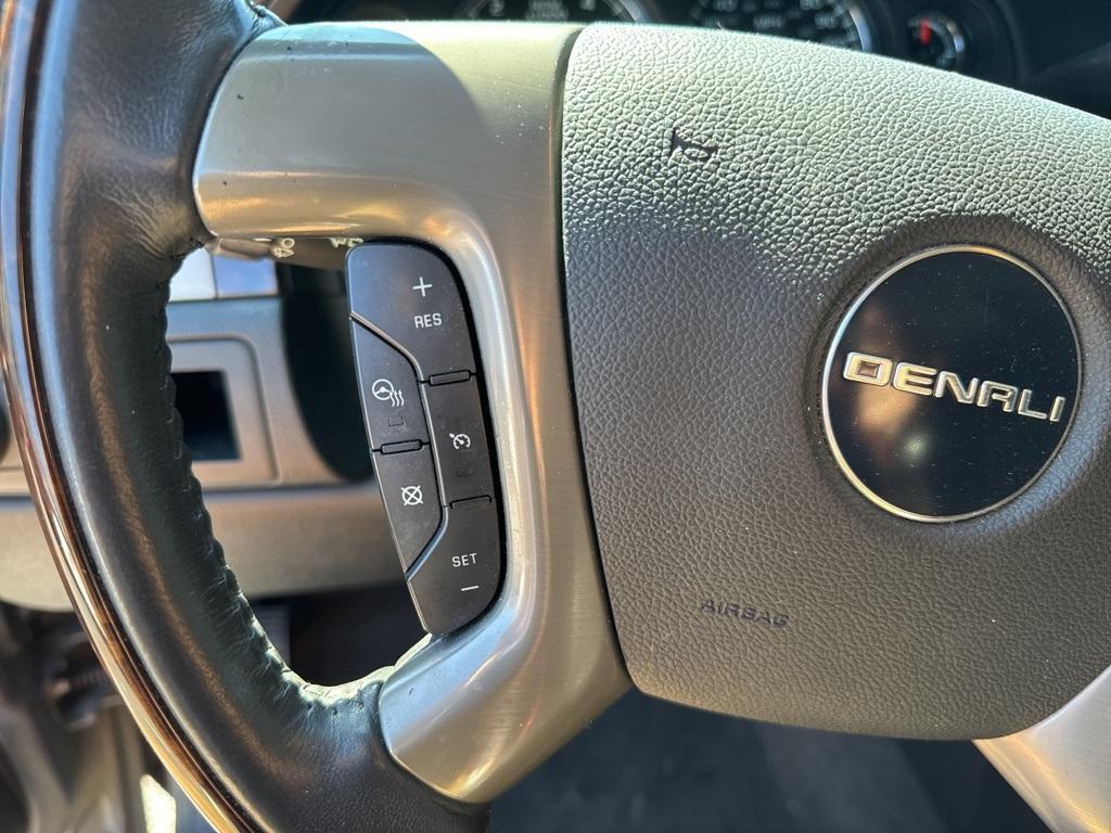 2011 GMC Yukon XL Denali photo