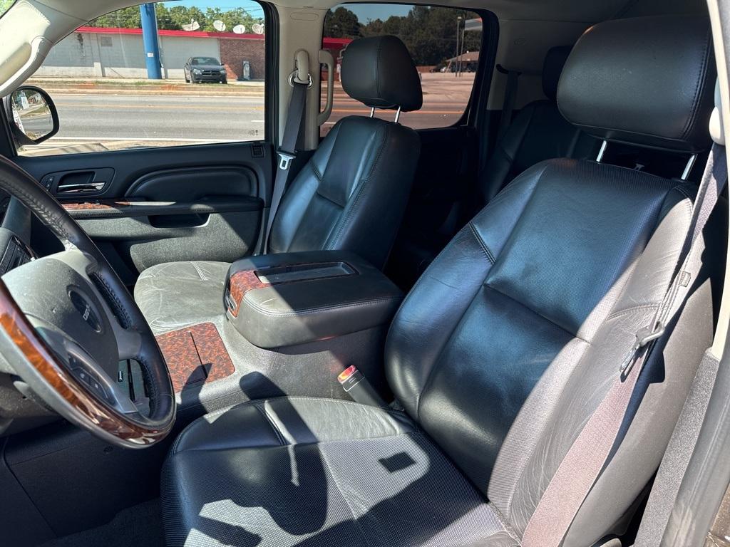 2011 GMC Yukon XL Denali photo