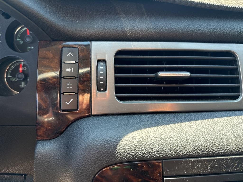 2011 GMC Yukon XL Denali photo