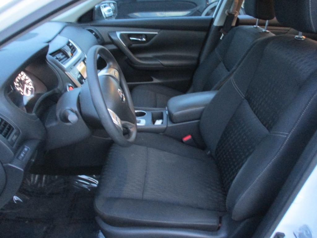 2017 Nissan Altima - $14,995