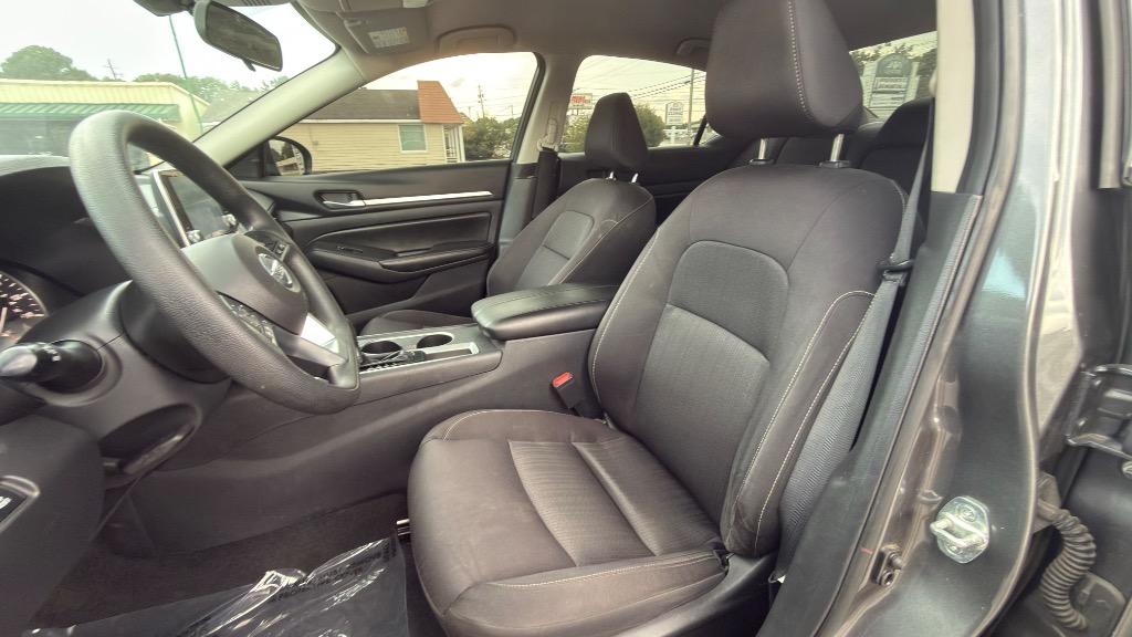 2022 Nissan Altima - $15,995