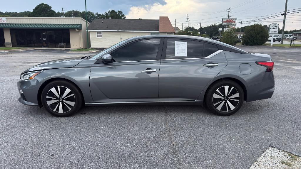 2022 Nissan Altima - $15,995