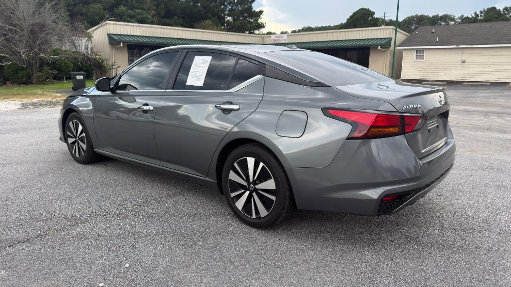 2022 Nissan Altima - $15,995