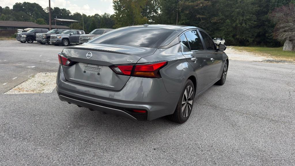 2022 Nissan Altima - $15,995