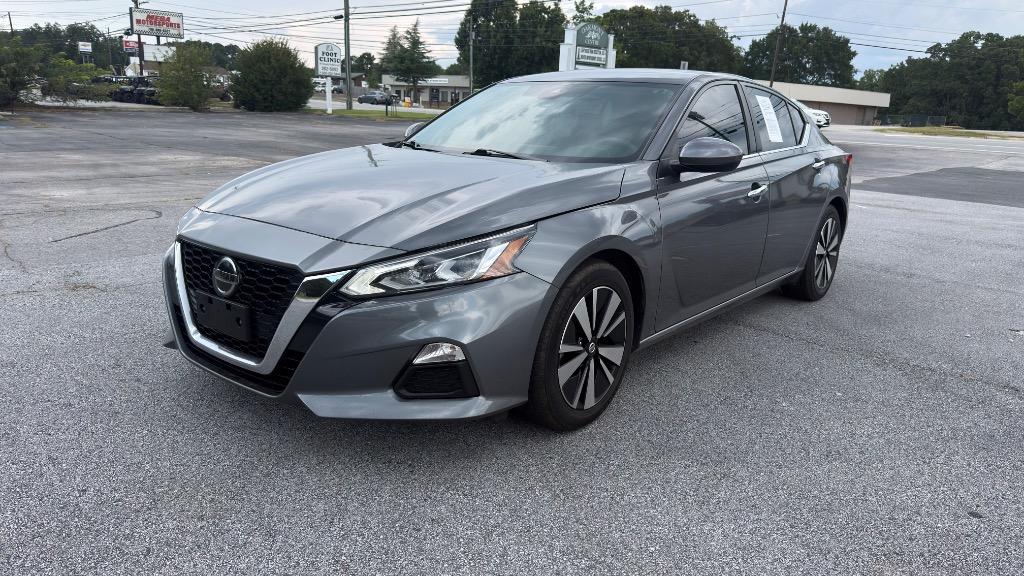 2022 Nissan Altima - $15,995