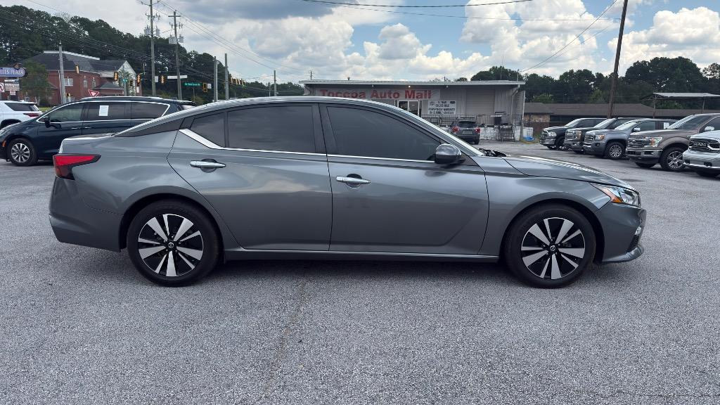 2022 Nissan Altima - $15,995