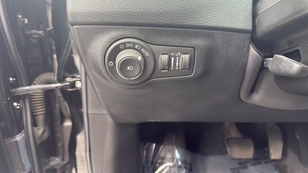 2019 Jeep Compass - $11,995