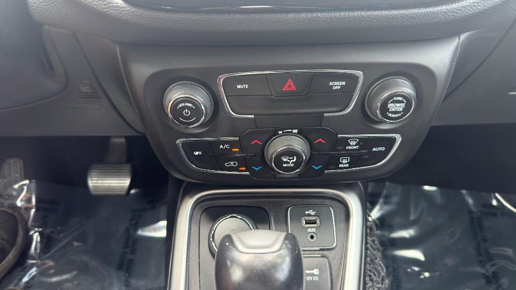 2019 Jeep Compass - $11,995