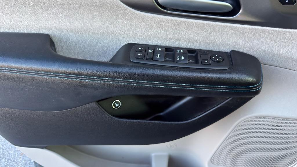 2021 Chrysler Pacifica - $18,995