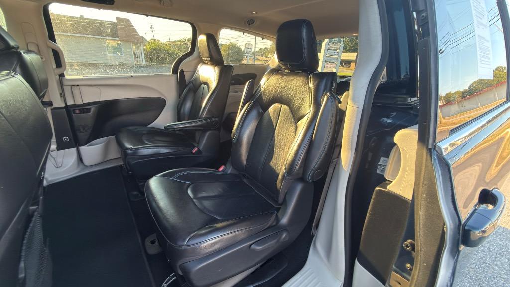 2021 Chrysler Pacifica - $18,995
