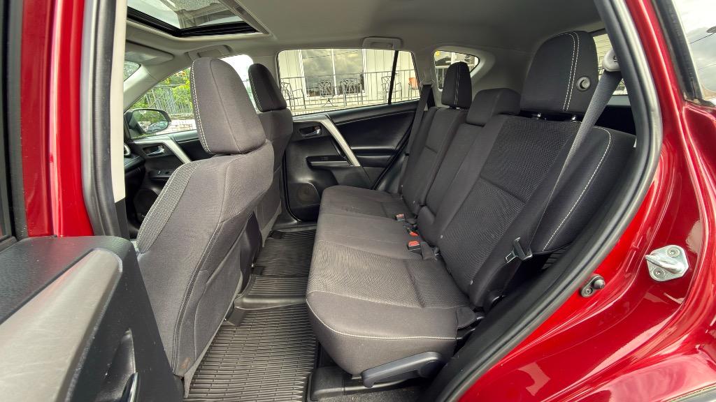 2018 Toyota RAV4 - $17,995