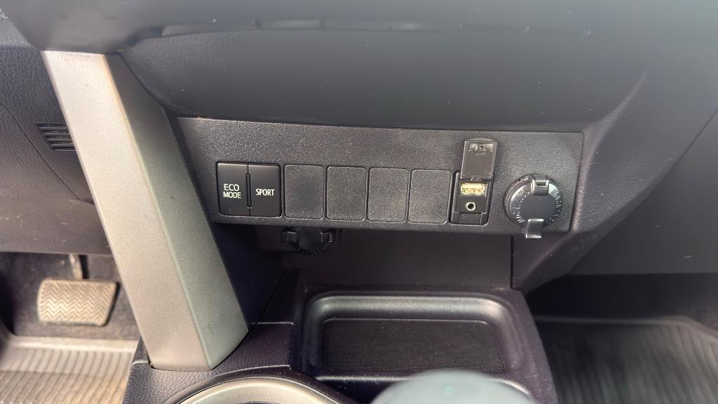 2018 Toyota RAV4 - $17,995