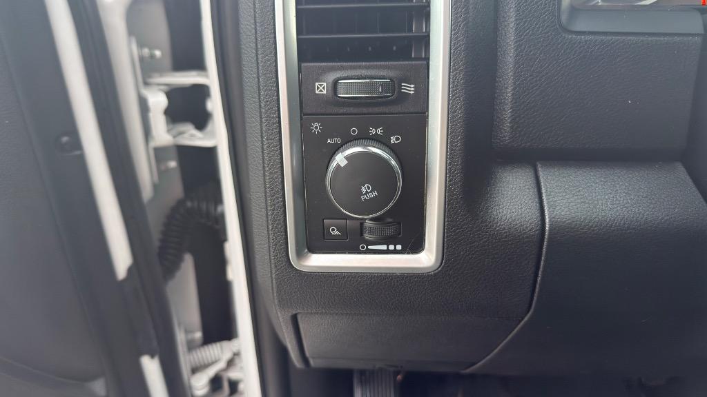 2017 Ram 1500 - $24,995