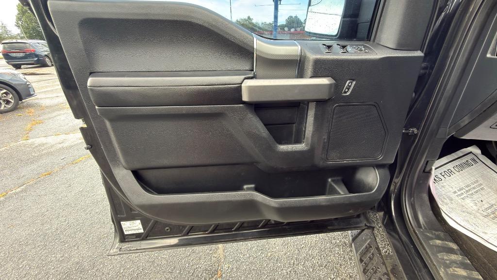 2015 Ford F150 - $17,995