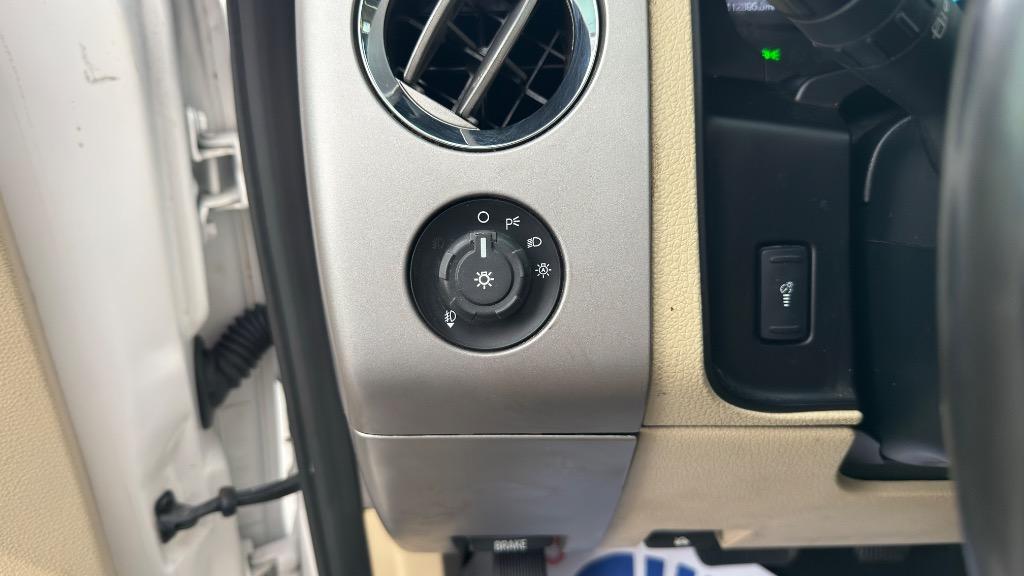 2017 Ford Expedition - $14,995