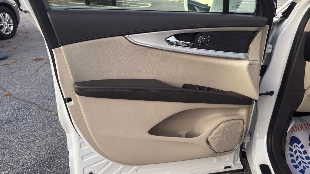 2019 Lincoln Nautilus - $18,995