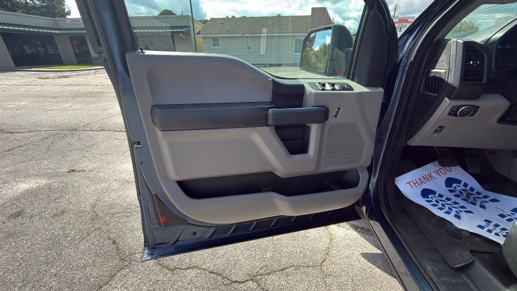 2016 Ford F150 - $15,995