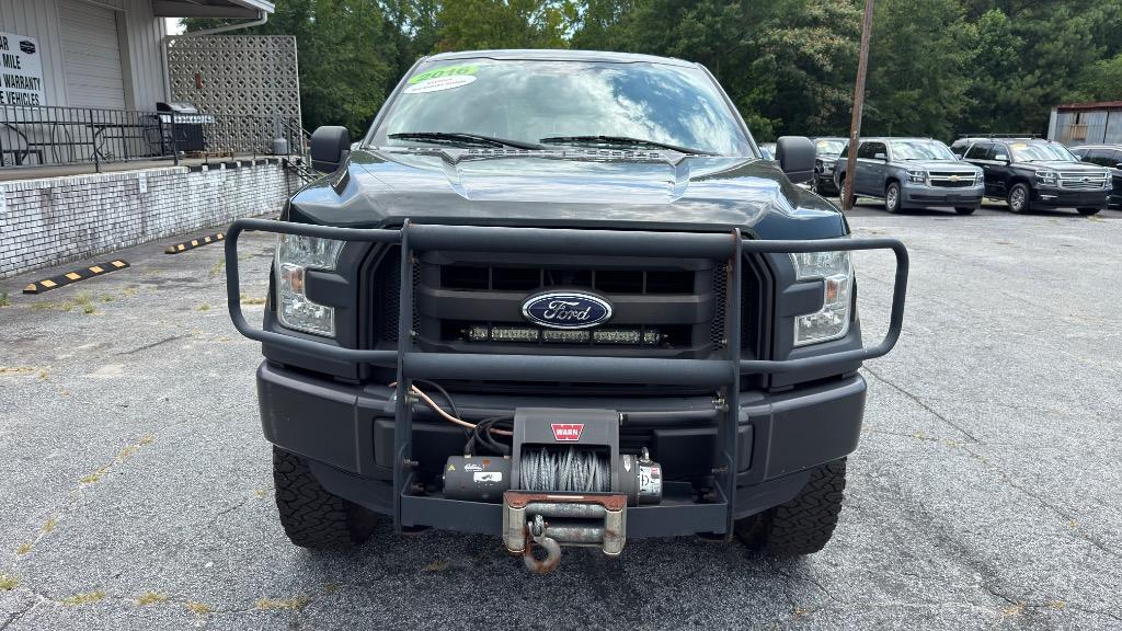 2016 Ford F150 - $22,995