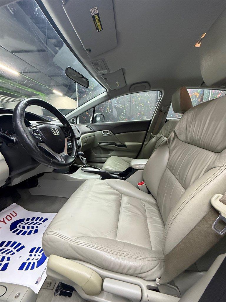 2012 Honda Civic Hybrid w/Leather w/Navi photo