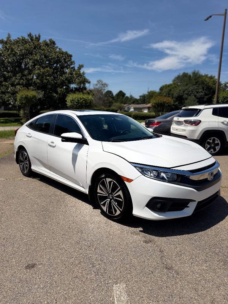 2016 Honda Civic - $13,597