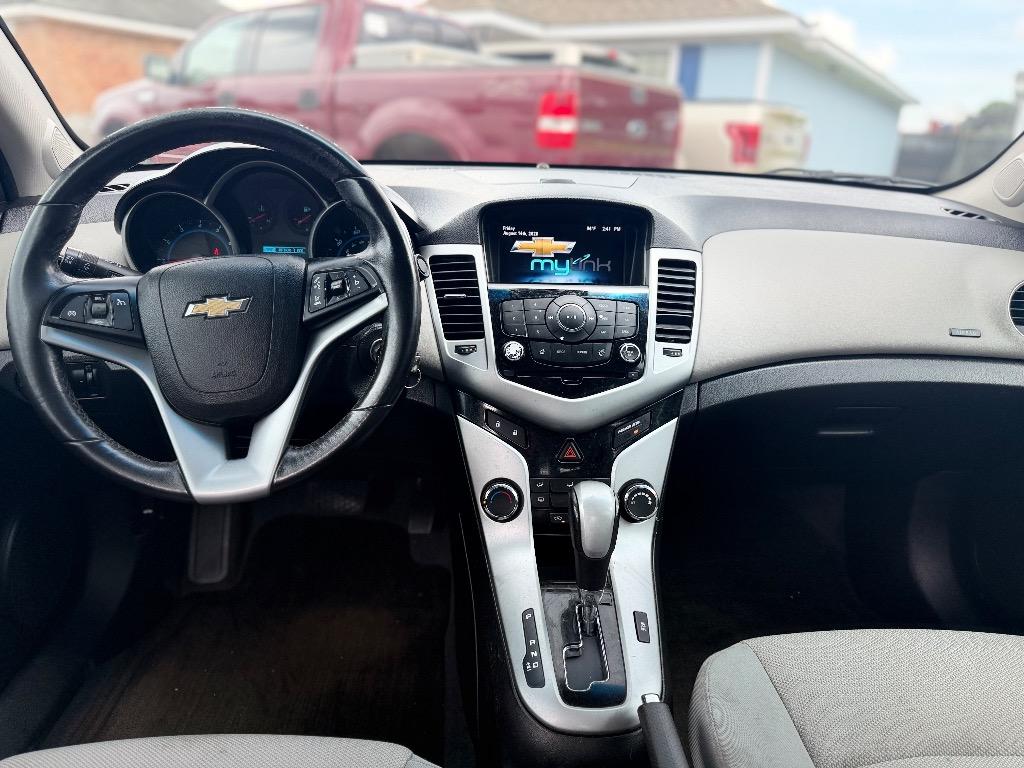 2013 Chevrolet Cruze - $6,775