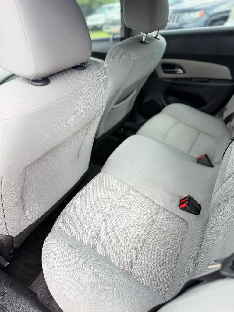 2013 Chevrolet Cruze - $6,775