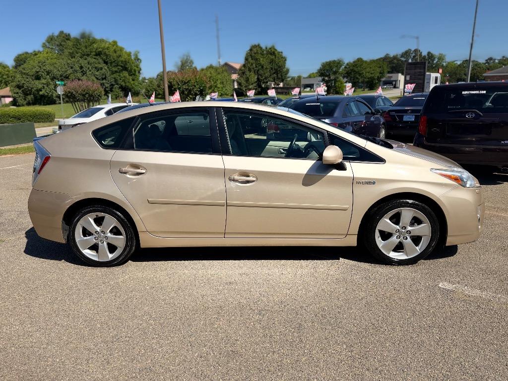 2010 Toyota Prius - $9,499