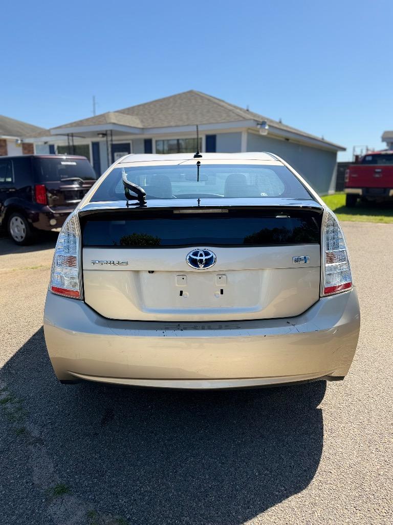 2010 Toyota Prius - $9,499