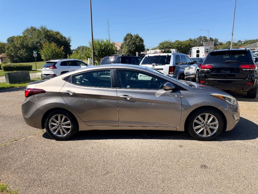 2016 Hyundai Elantra - $7,525
