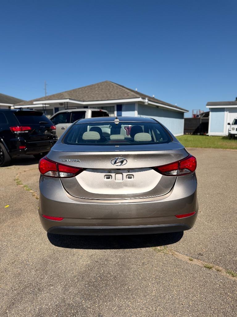 2016 Hyundai Elantra - $7,525