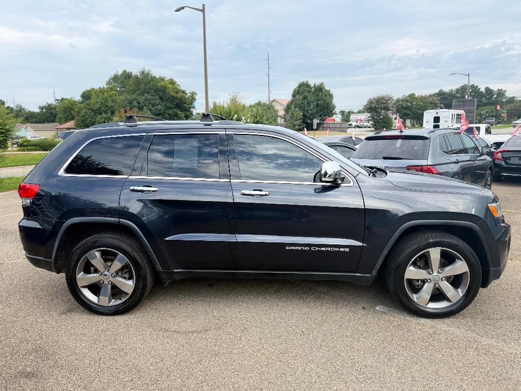 2015 Jeep Cherokee - $13,375