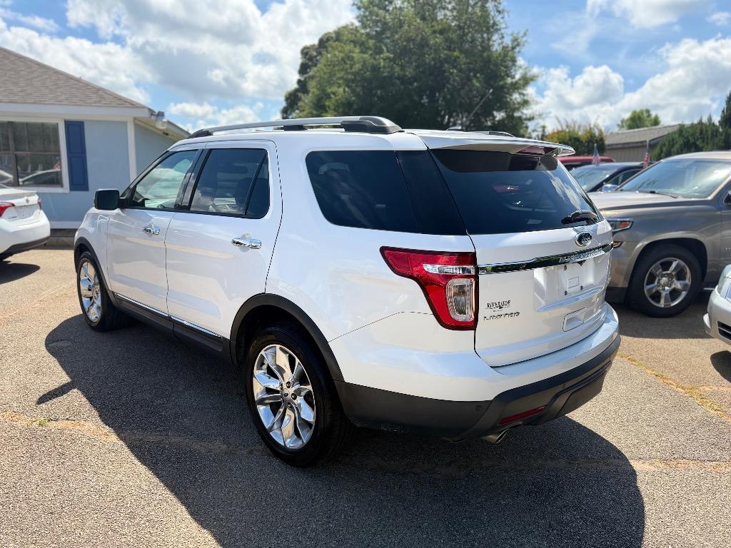 2015 Ford Explorer - $10,499