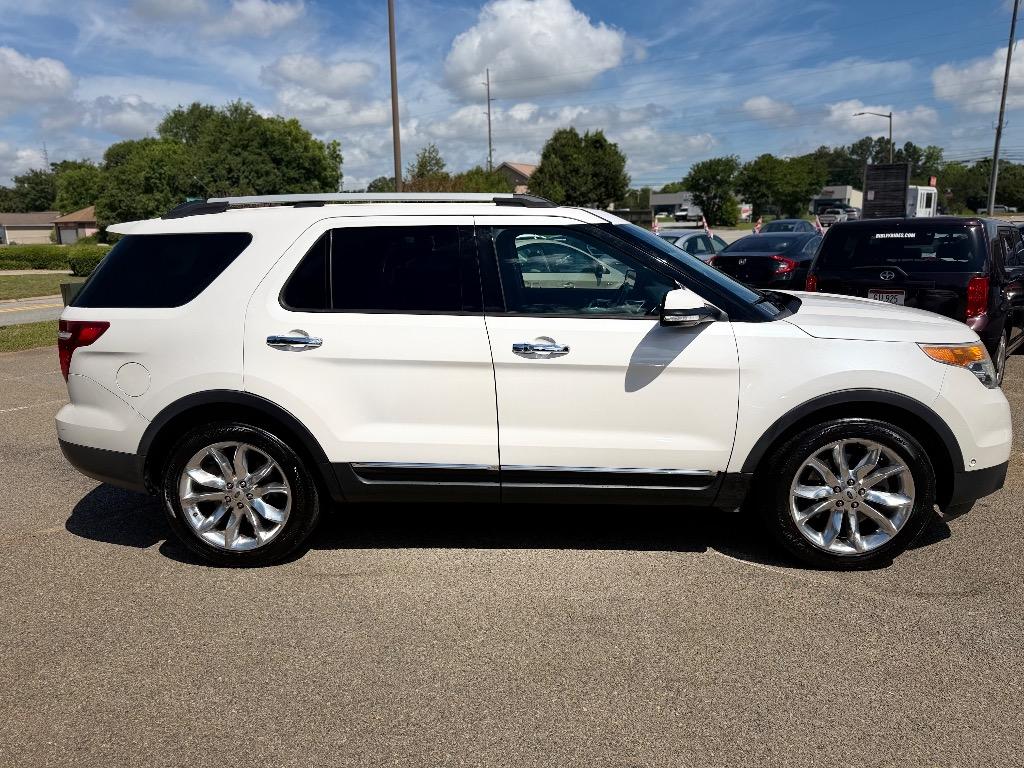 2015 Ford Explorer - $10,499