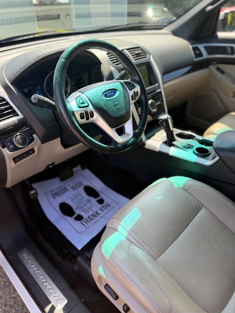 2015 Ford Explorer - $10,499