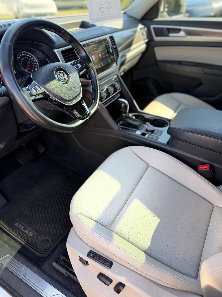 2018 Volkswagen Atlas - $15,225