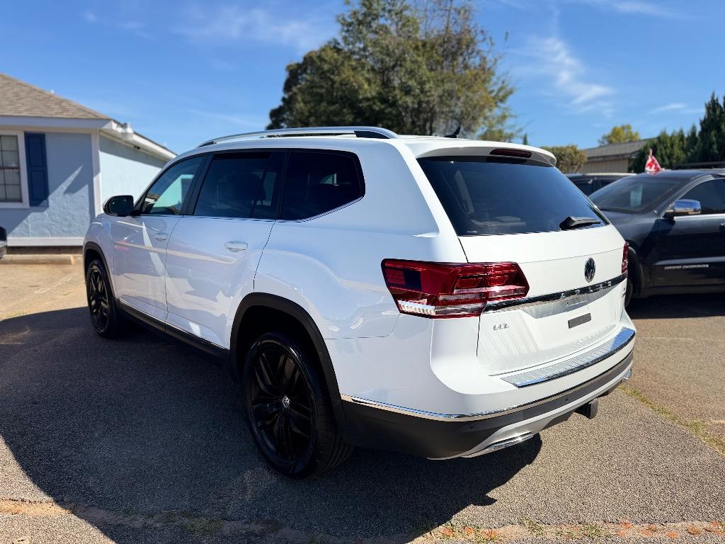 2018 Volkswagen Atlas - $15,225