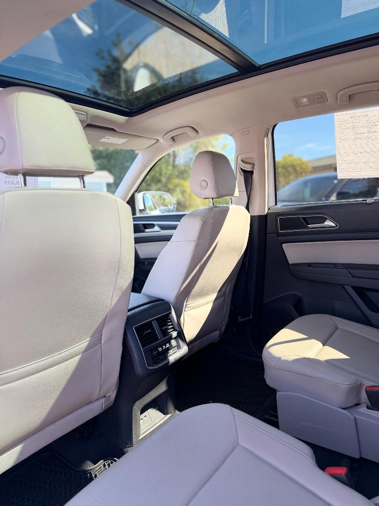 2018 Volkswagen Atlas - $15,225