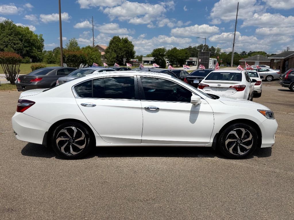 2016 Honda Accord - $11,375