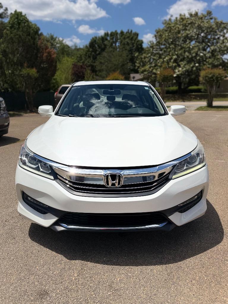 2016 Honda Accord - $11,375
