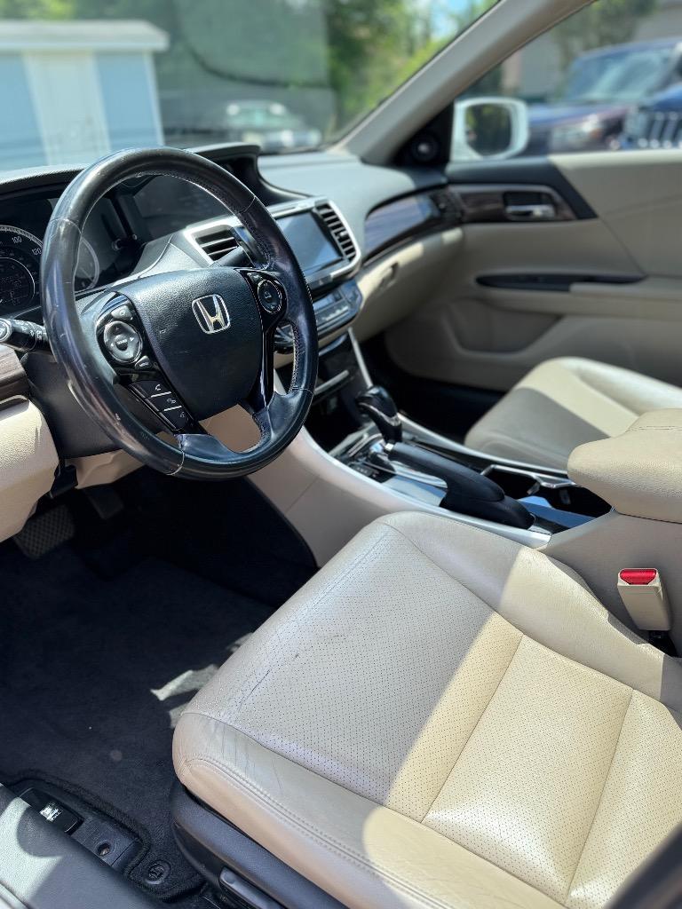 2016 Honda Accord - $11,375