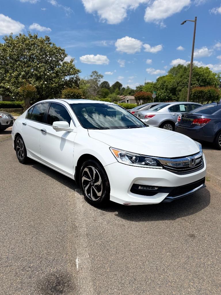 2016 Honda Accord - $11,375
