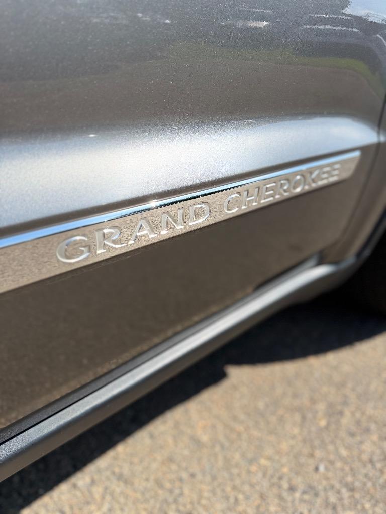 2013 Jeep Cherokee - $9,350