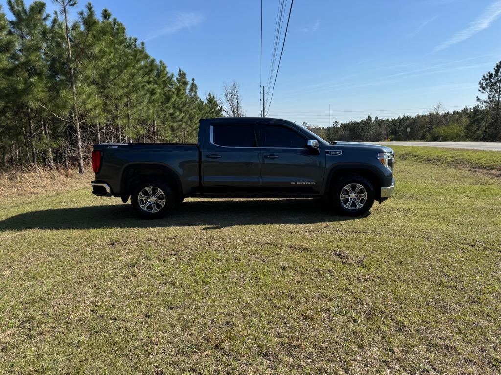 2020 GMC Sierra 1500 SLE photo