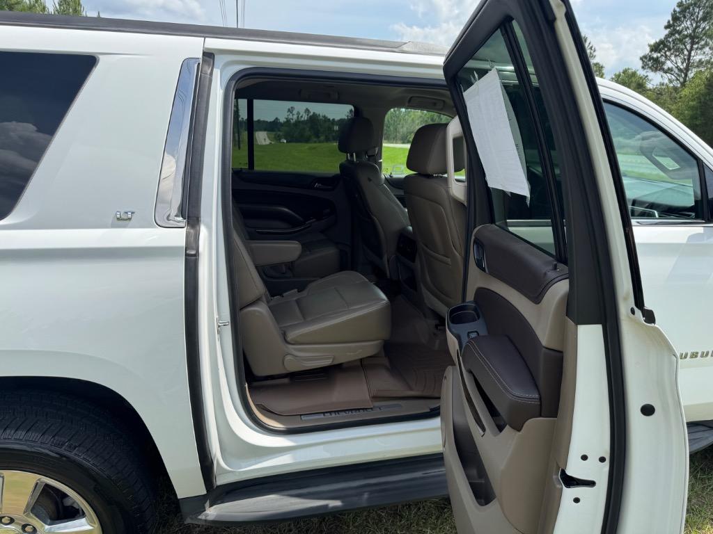 2015 Chevrolet Suburban LT 1500 photo