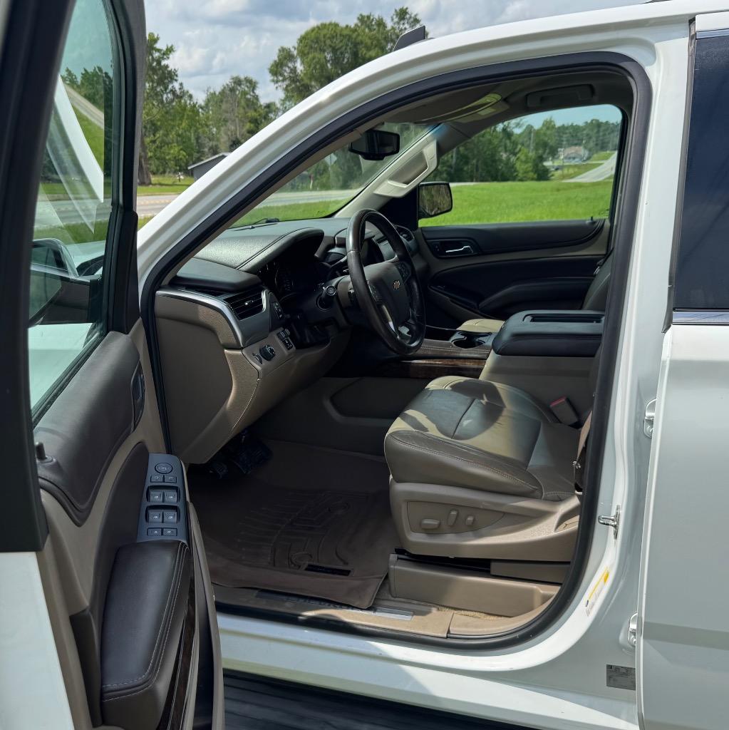 2015 Chevrolet Suburban LT 1500 photo