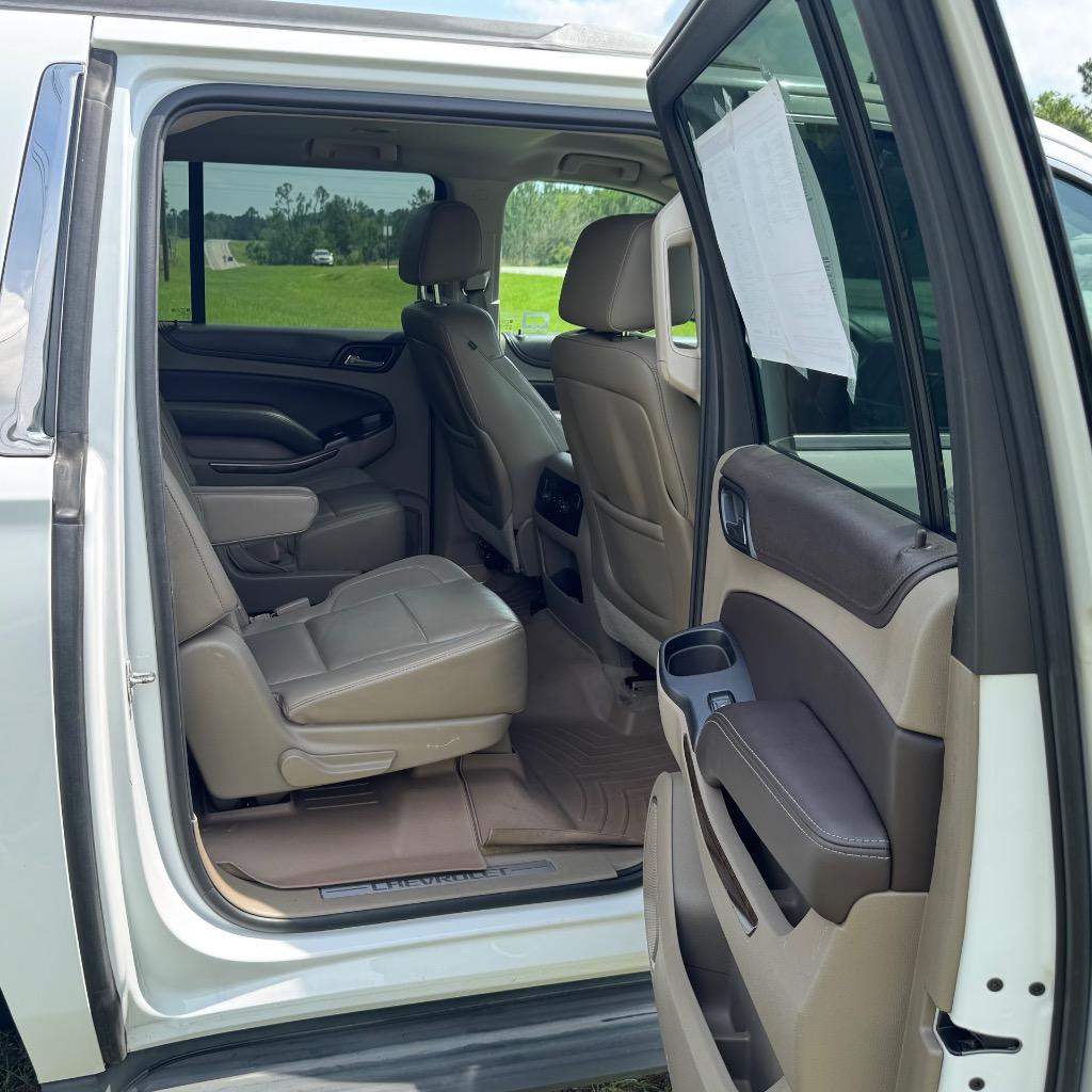 2015 Chevrolet Suburban LT 1500 photo